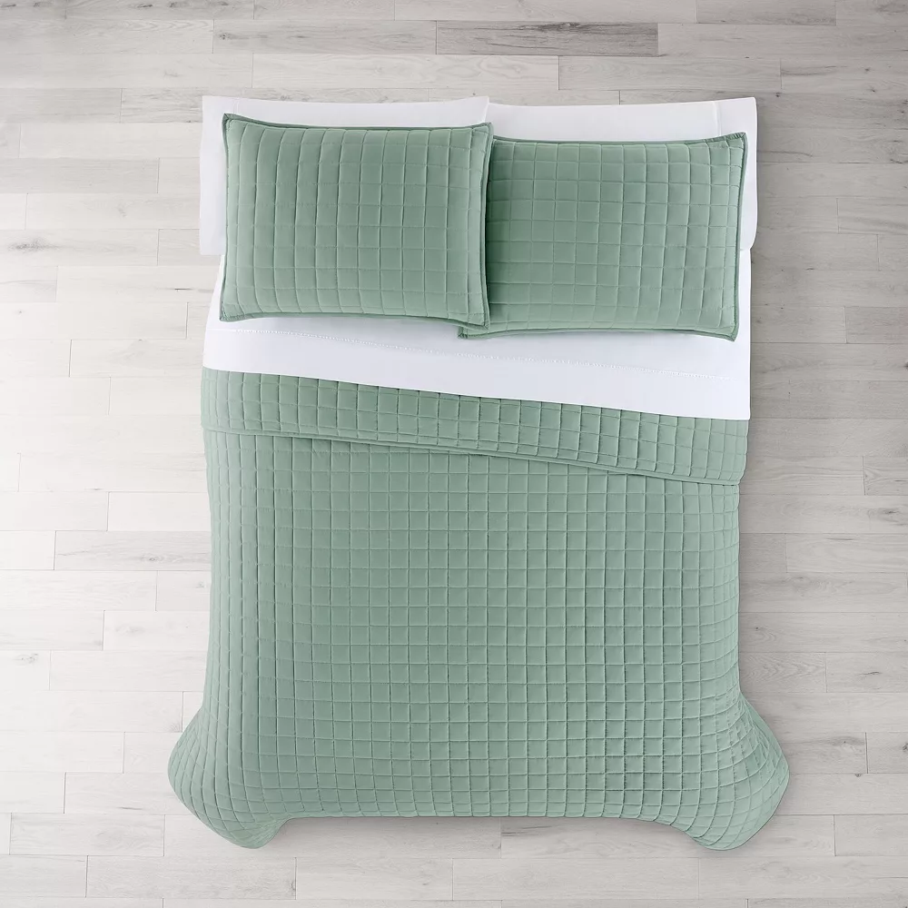 The Big One® Garment Washed Quilt Set With Shams 3 The Big One® Garment Washed Quilt Set With Shams - Image 3