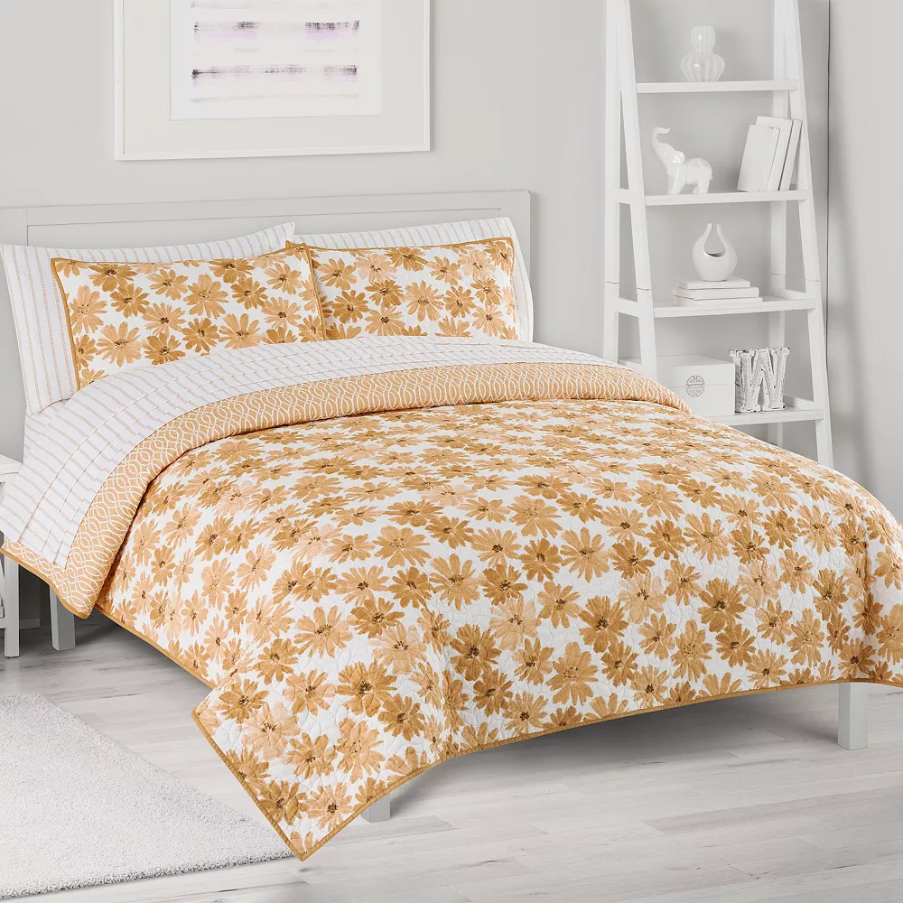 The Big One® Danielle Daisy Reversible Quilt Set 3 The Big One® Danielle Daisy Reversible Quilt Set - Image 3